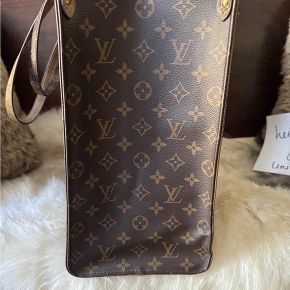 Louis Vuitton OnTheGo GM Reverse Monogram - Picture 5 of 14